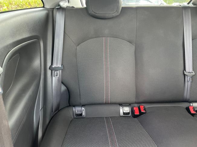 VAUXHALL Corsa Photo 35