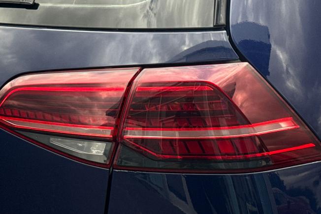 Volkswagen Golf Photo 18