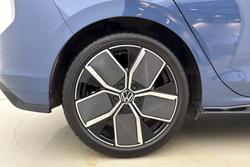VOLKSWAGEN Golf Photo 5