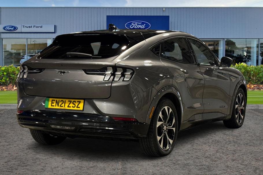 Used Ford MUSTANG MACH-E 4