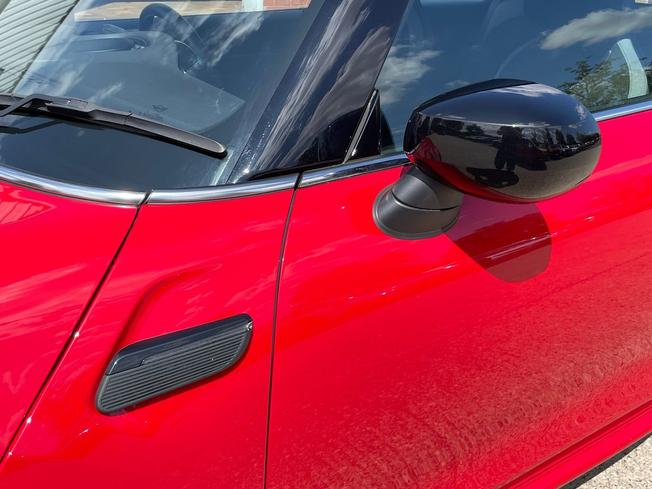MINI Hatch Photo 20