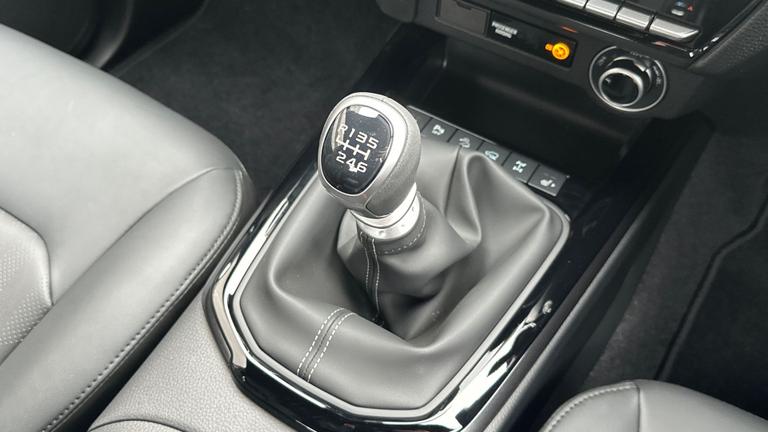 Used Isuzu D-Max WG75NTE 13