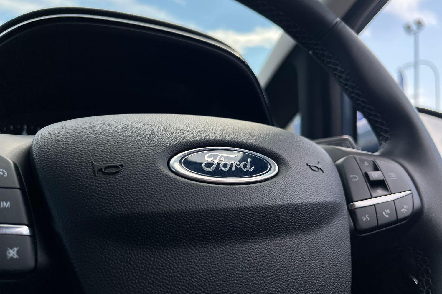 Ford FIESTA Photo 38