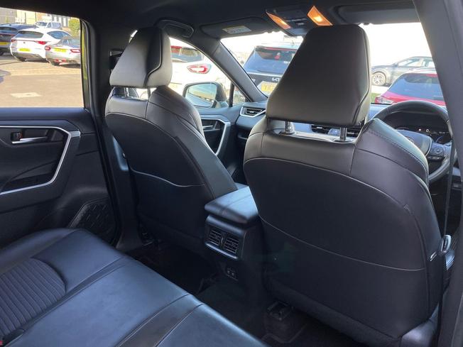 TOYOTA Rav4 Photo 31