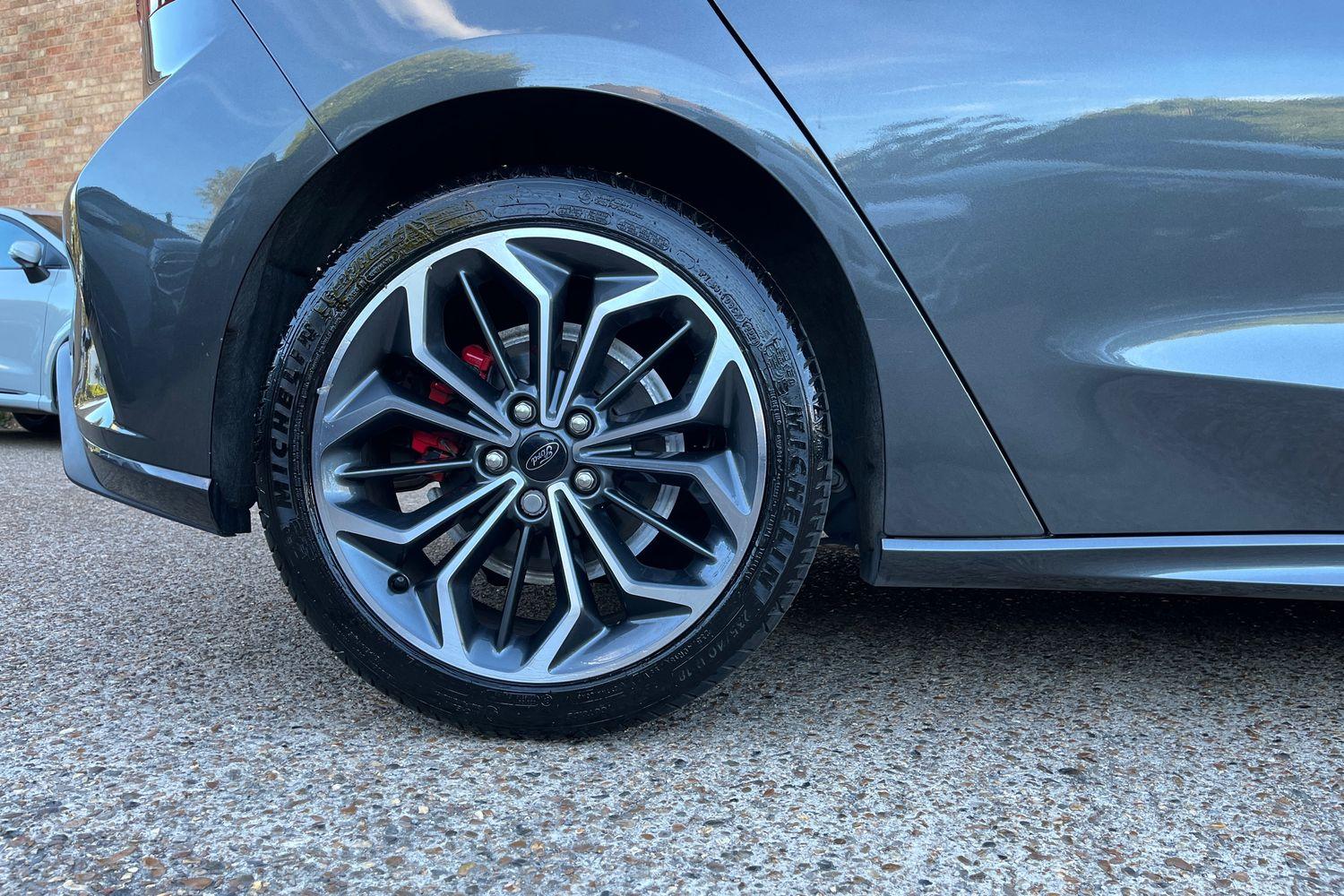 Ford FOCUS Photo 22