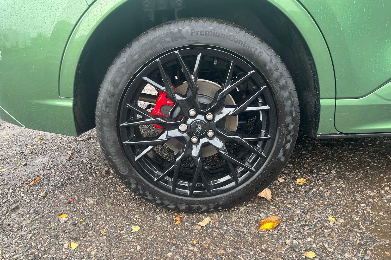 Ford KUGA Photo 36