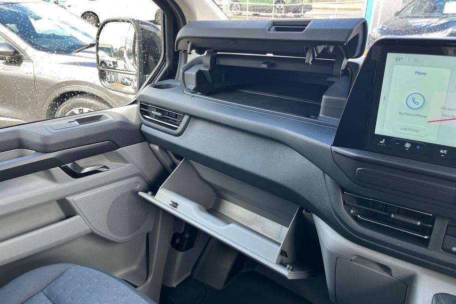 Used Ford TRANSIT CUSTOM KMZ9875 28