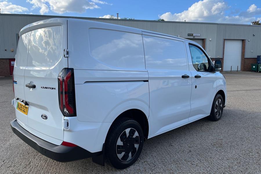 Ford E-TRANSIT CUSTOM Photo autoimg-45f9175d1f35d3f1eabdf6e98beb5e0afd26bafd.jpg