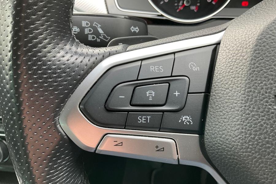Volkswagen PASSAT Photo autoimg-45fd3c97d871f2b646a1042d015ec3d78334f6ac.jpg