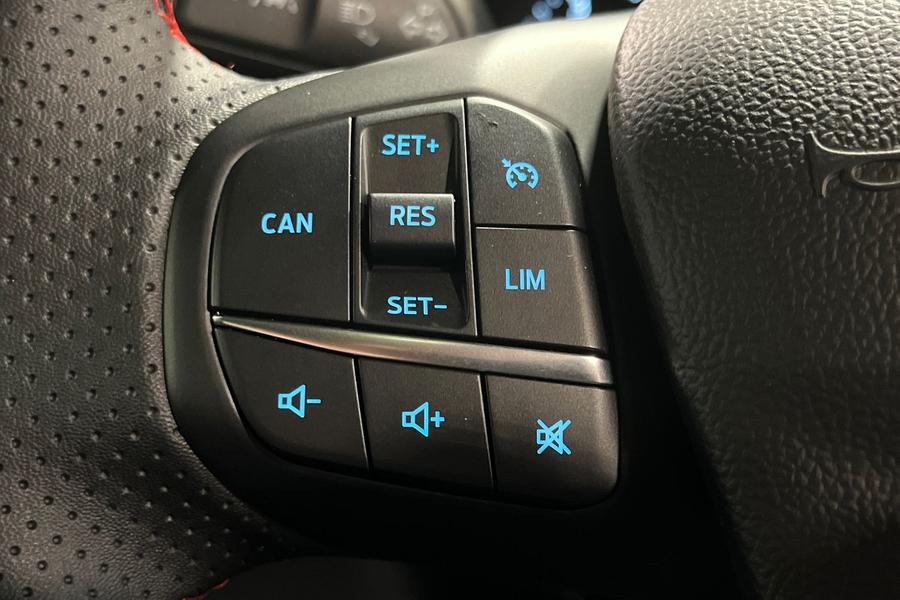 Ford FOCUS Photo autoimg-45ff4a1d4b5db9b7214d5c5c3b69aead2e220a65.jpg