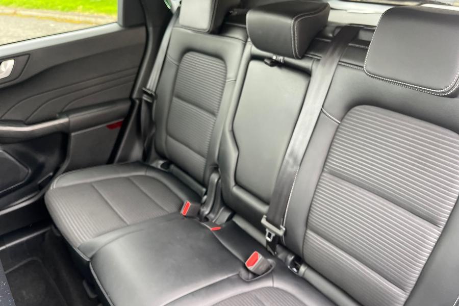 Ford KUGA Photo autoimg-46007a3895deb66865a0f393522b540ce350f336.jpg