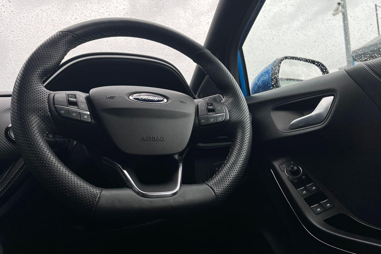 Ford PUMA Photo 11