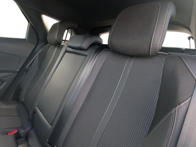 Used Peugeot 3008 EJ23VAX 18