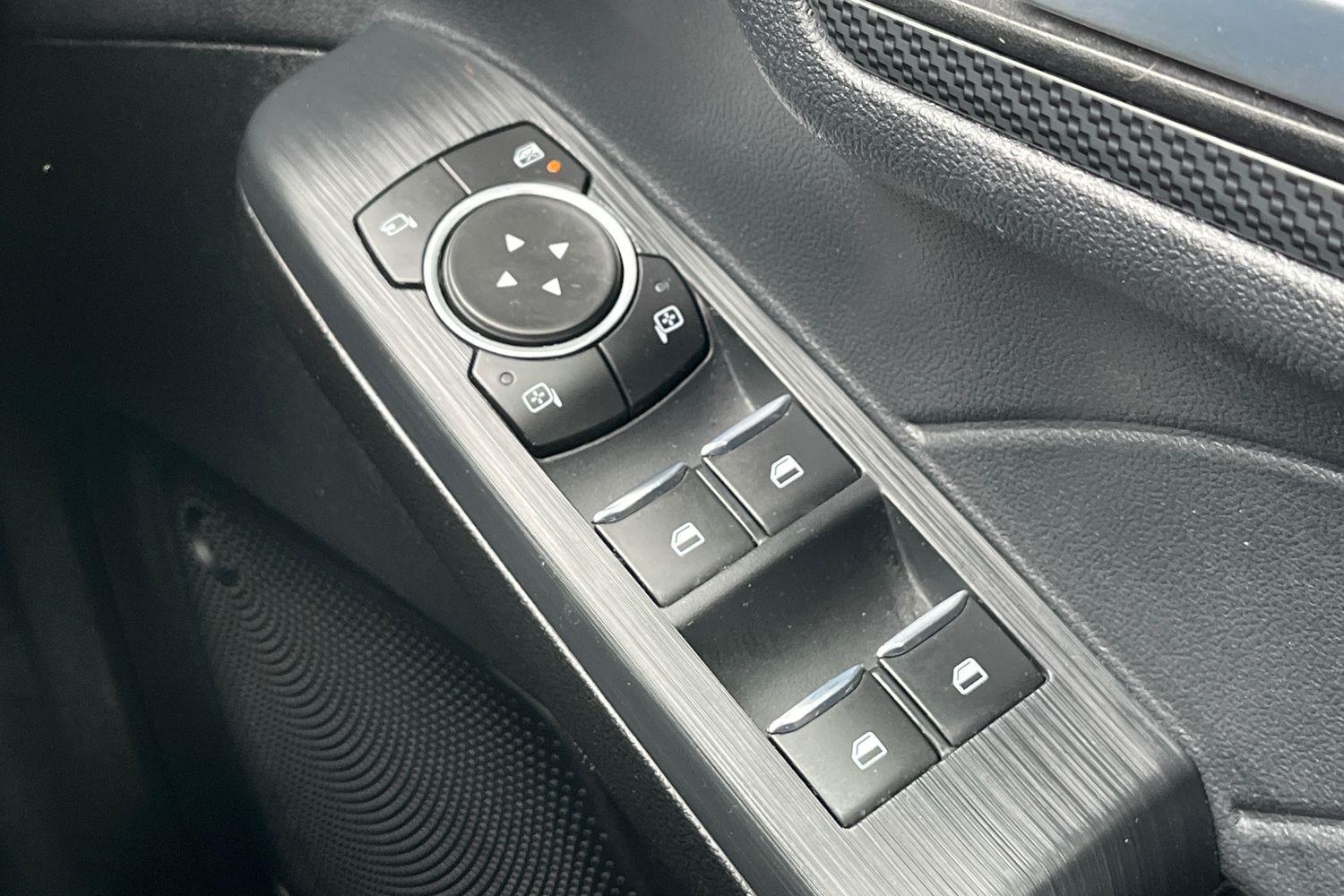 Ford KUGA Photo 15