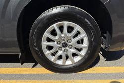 VOLKSWAGEN Transporter Photo 5