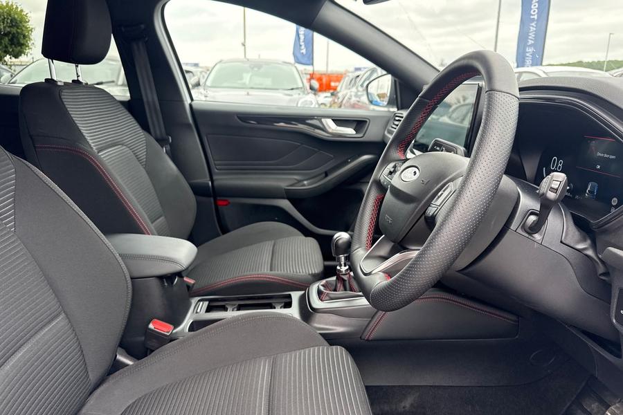 Ford FOCUS Photo autoimg-460c8c121c9a0f518a18c95a3152424f459469bd.jpg