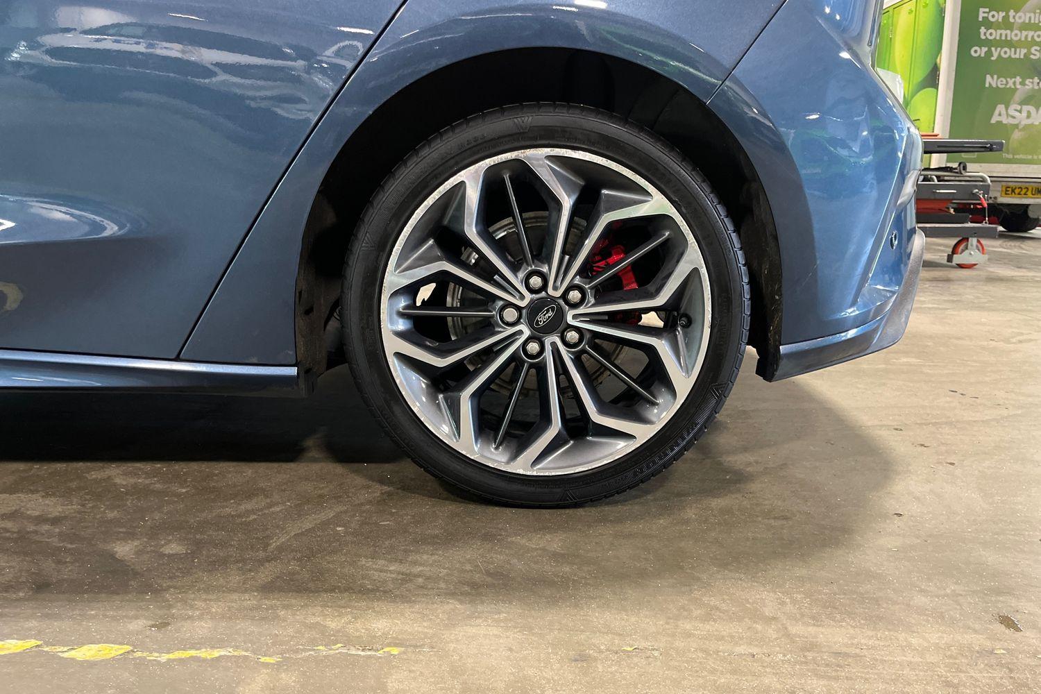 Ford FOCUS Photo 7