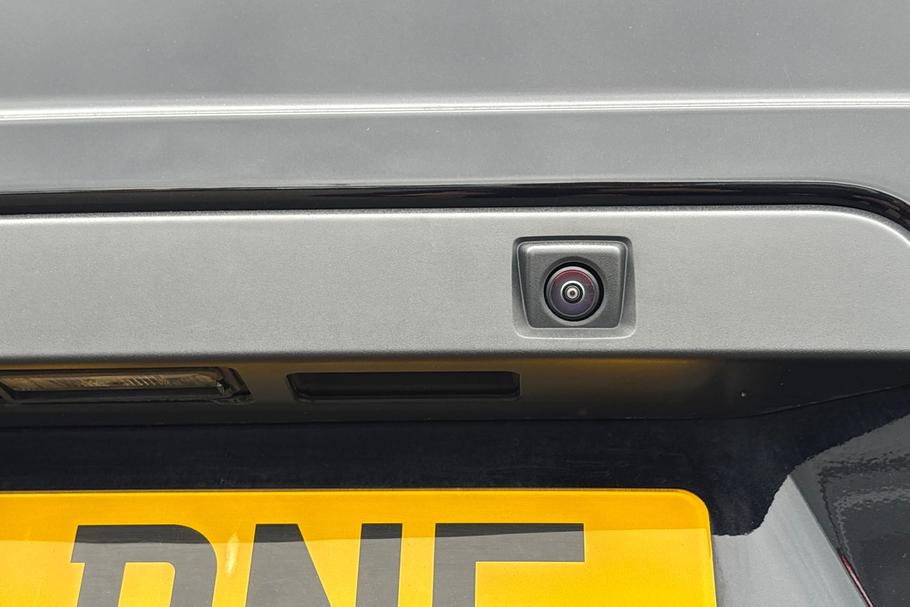 Used FORD TRANSIT CONNECT YR25BNE 32