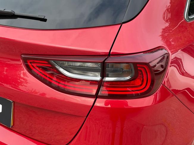 KIA Ceed Photo 18