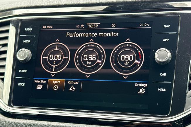 VOLKSWAGEN T-Roc Photo 36