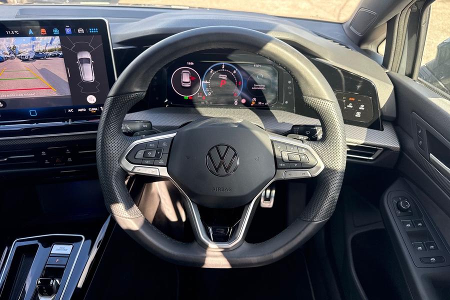 Volkswagen GOLF Photo autoimg-461befcdc1e889dd13ab4da533b2b984226a8ccd.jpg