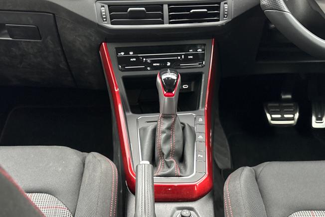 VOLKSWAGEN Polo Photo 32