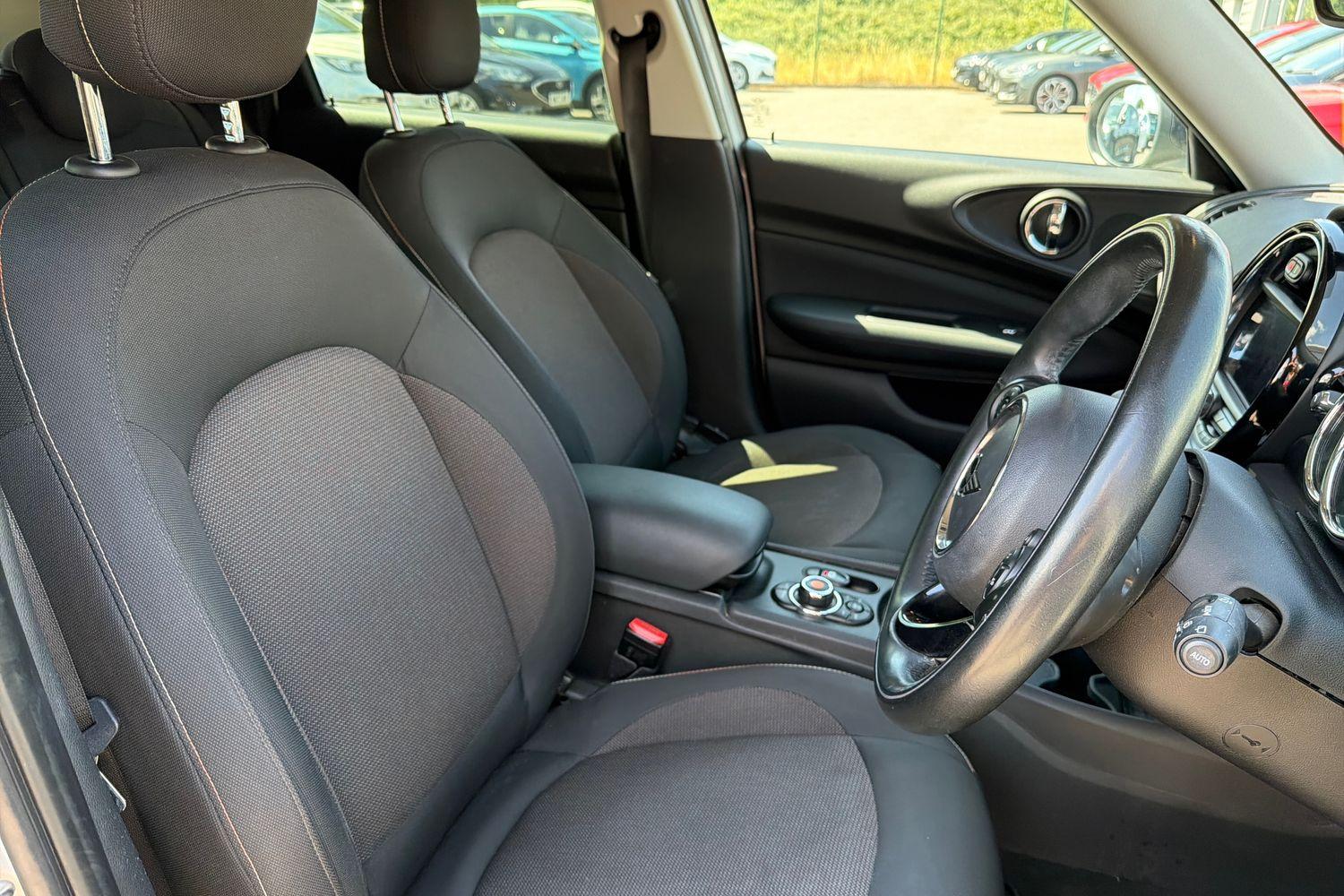 MINI CLUBMAN Photo 16