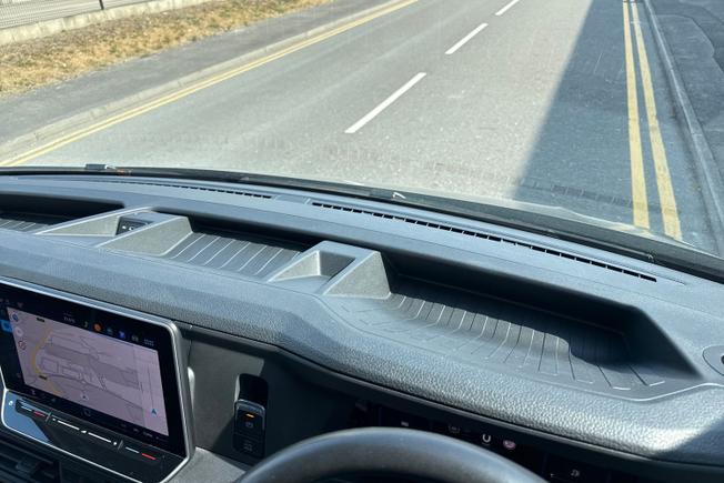Volkswagen Crafter Photo 41