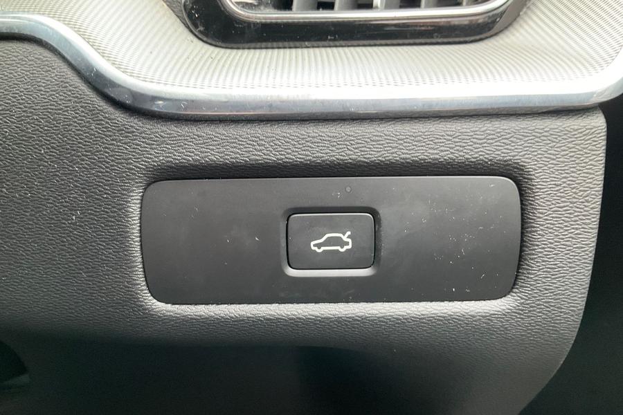 Volvo XC60 Photo autoimg-4621e91d0a5b96d198634c26c40aae9e77563f4f.jpg