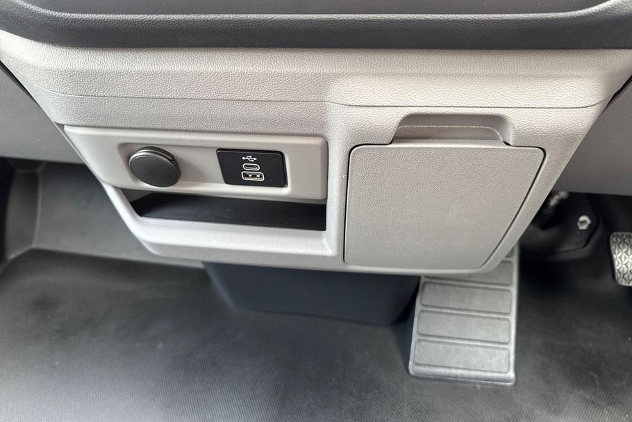 Used Ford E-TRANSIT CUSTOM MJ25VBU 34