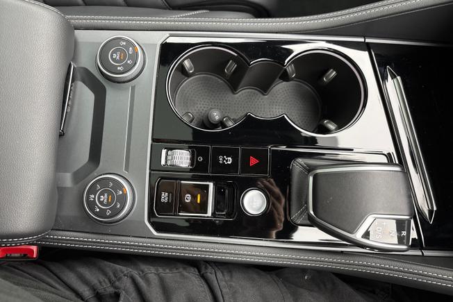 VOLKSWAGEN Touareg Photo 22