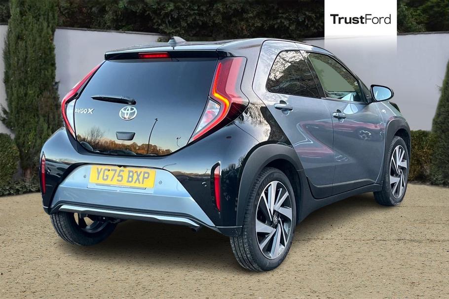 Used Toyota Aygo X 4