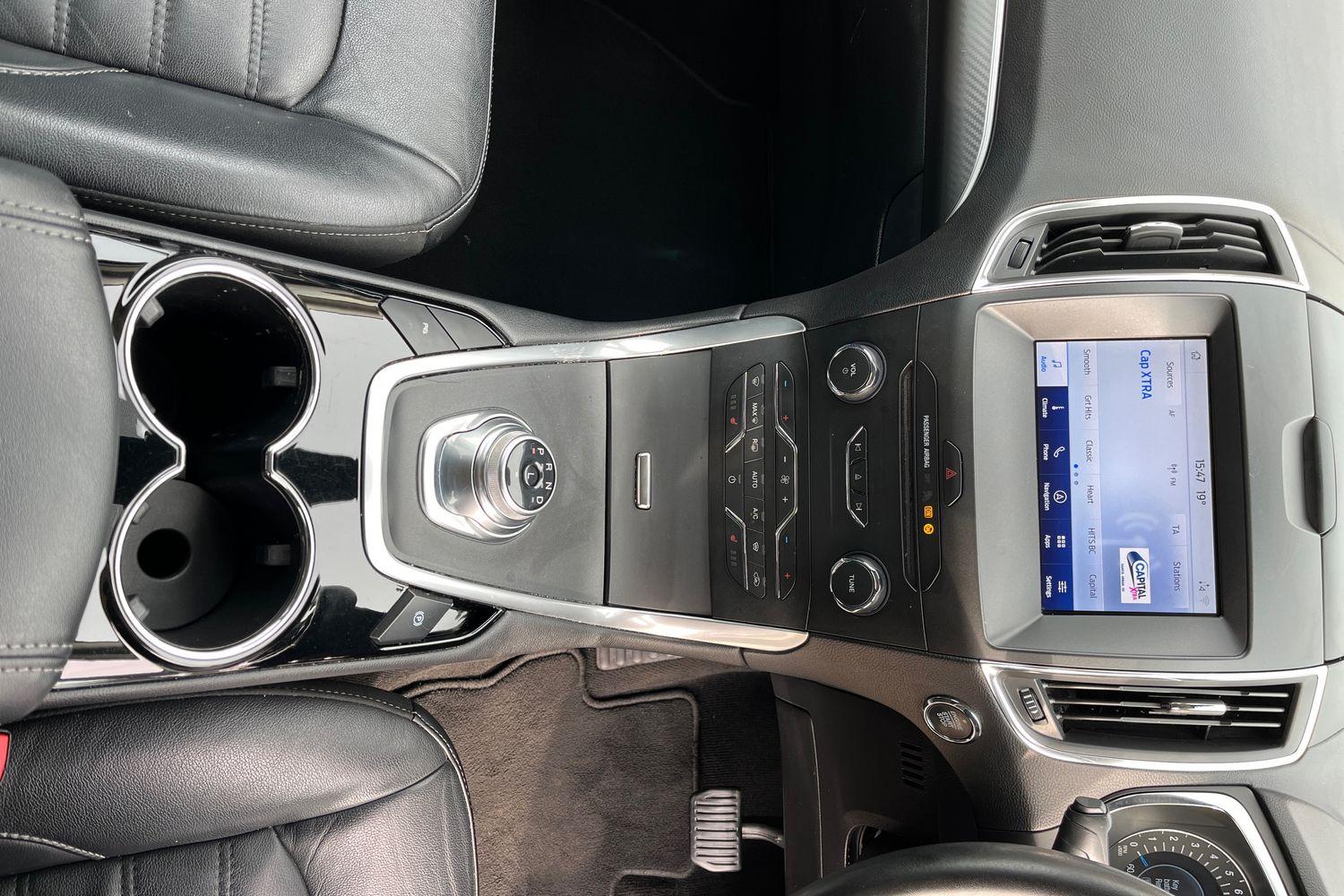 Ford Galaxy Photo 32