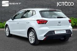 SEAT Ibiza Photo 3