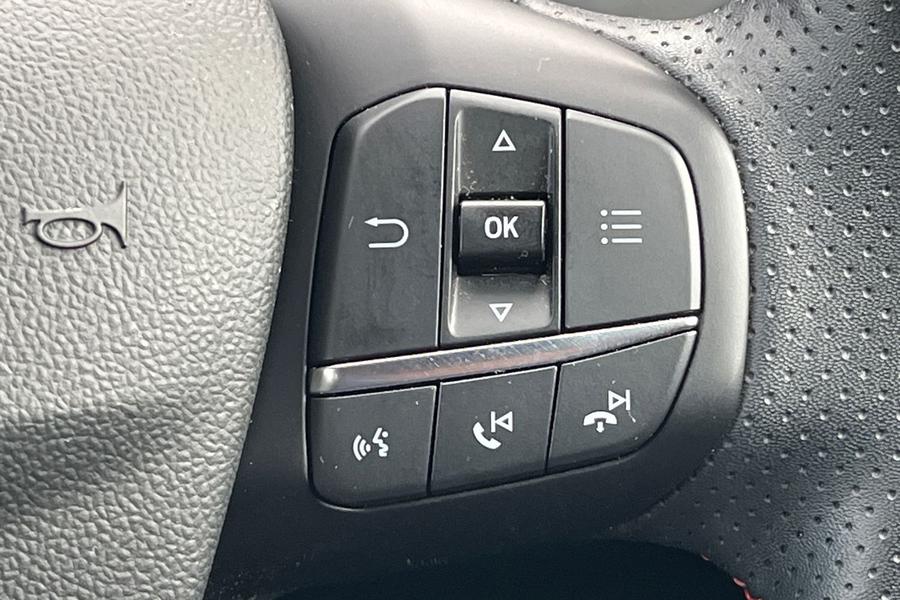 Ford Kuga Photo autoimg-4627de0d19c36c75f3d5cdbf65b7512915c3b2a3.jpg