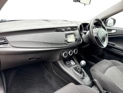 ALFA ROMEO Giulietta Photo 2