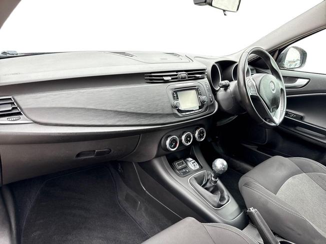 ALFA ROMEO Giulietta Photo 2