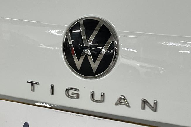 VOLKSWAGEN Tiguan Photo 37