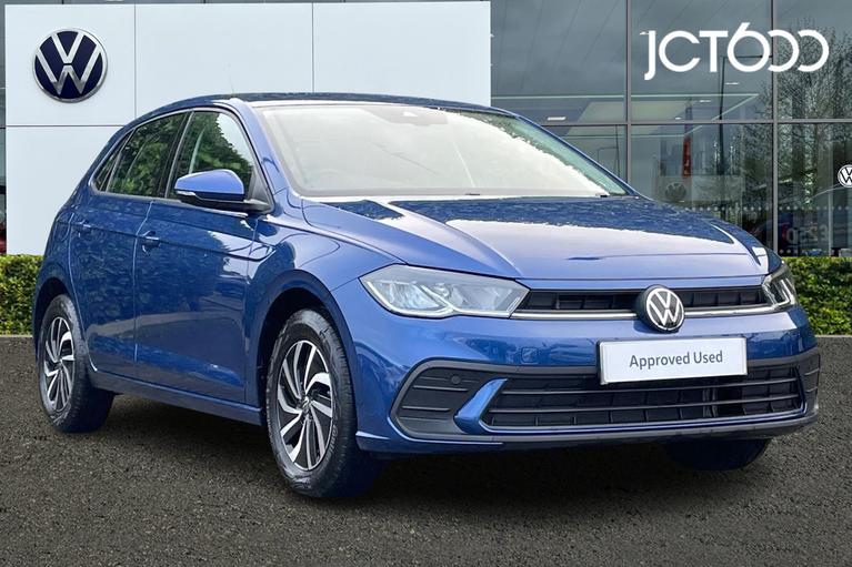 Used 2023 VOLKSWAGEN Polo Life 1.0 TSI 95PS 7-speed DSG Blue at JCT600