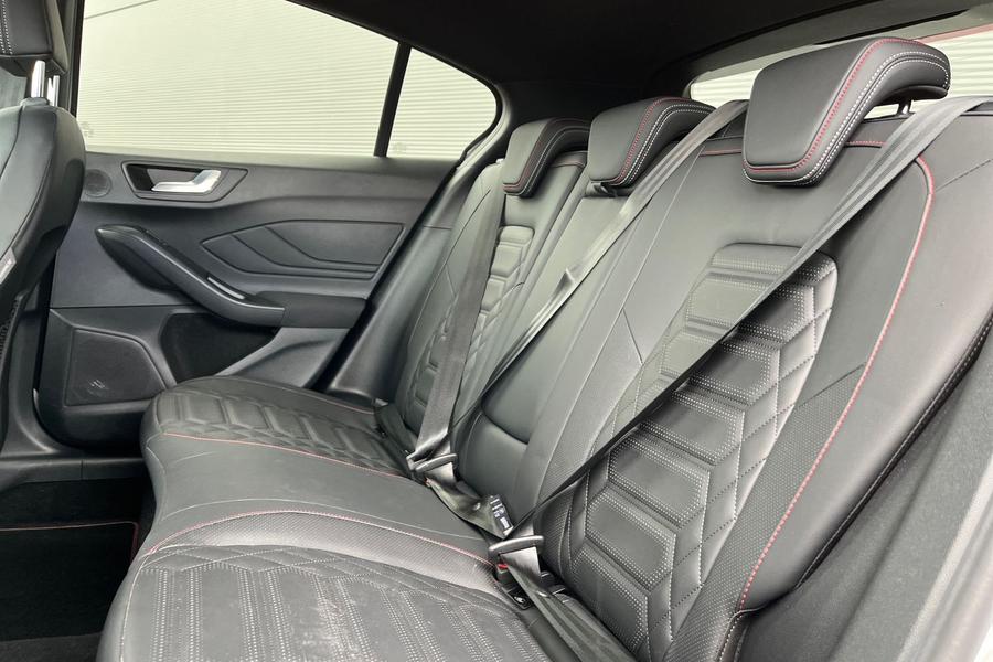 Ford FOCUS Photo autoimg-4633cdf76ca88fdd065be69782587cab8eb7fada.jpg