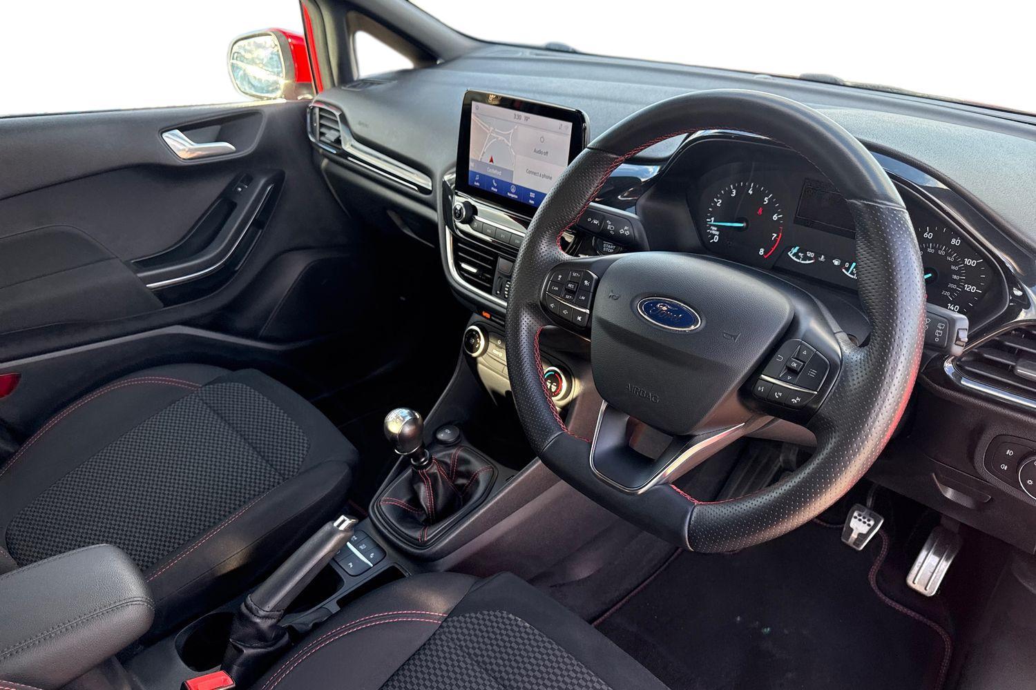 Ford FIESTA Photo 8