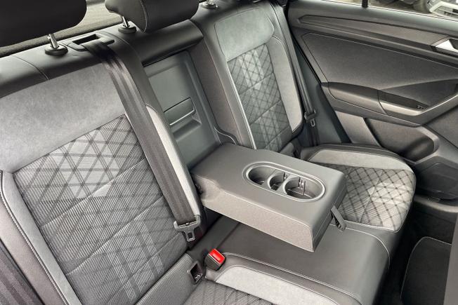 VOLKSWAGEN T-Roc Photo 34