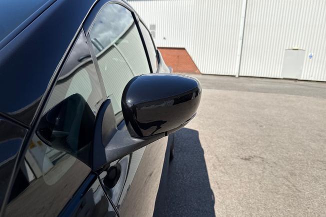 NISSAN Leaf Photo 27