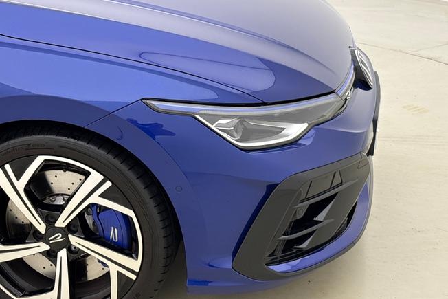 VOLKSWAGEN Golf Photo 19