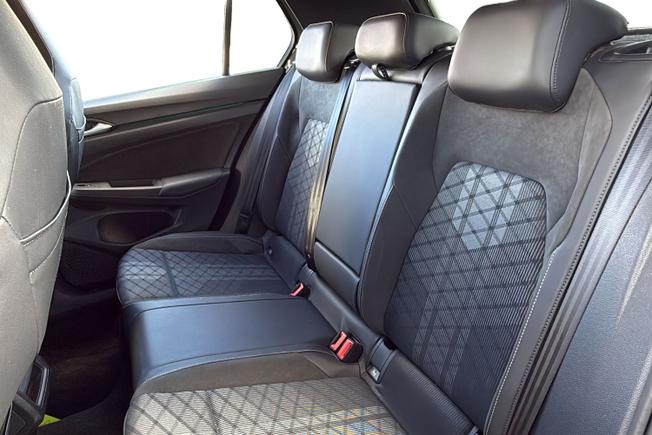 VOLKSWAGEN Golf Photo 9