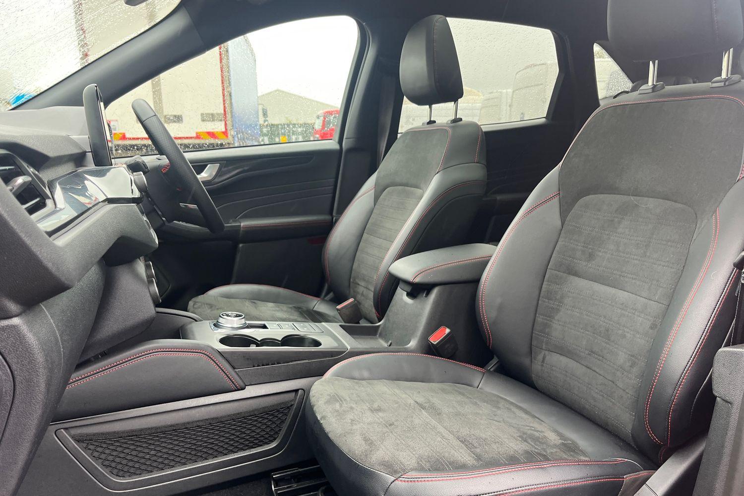 Ford KUGA Photo 18