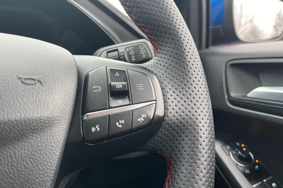 Ford FOCUS Photo autoimg-463a8ab78fcea22bd1222ee56a38bcd554e95da3.jpg