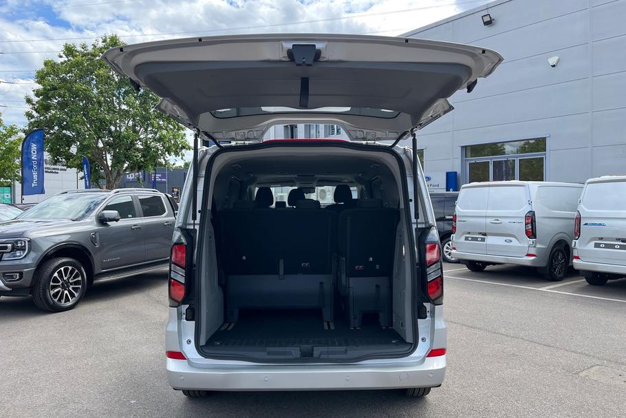 Used Ford TOURNEO CUSTOM WN26TXS 6