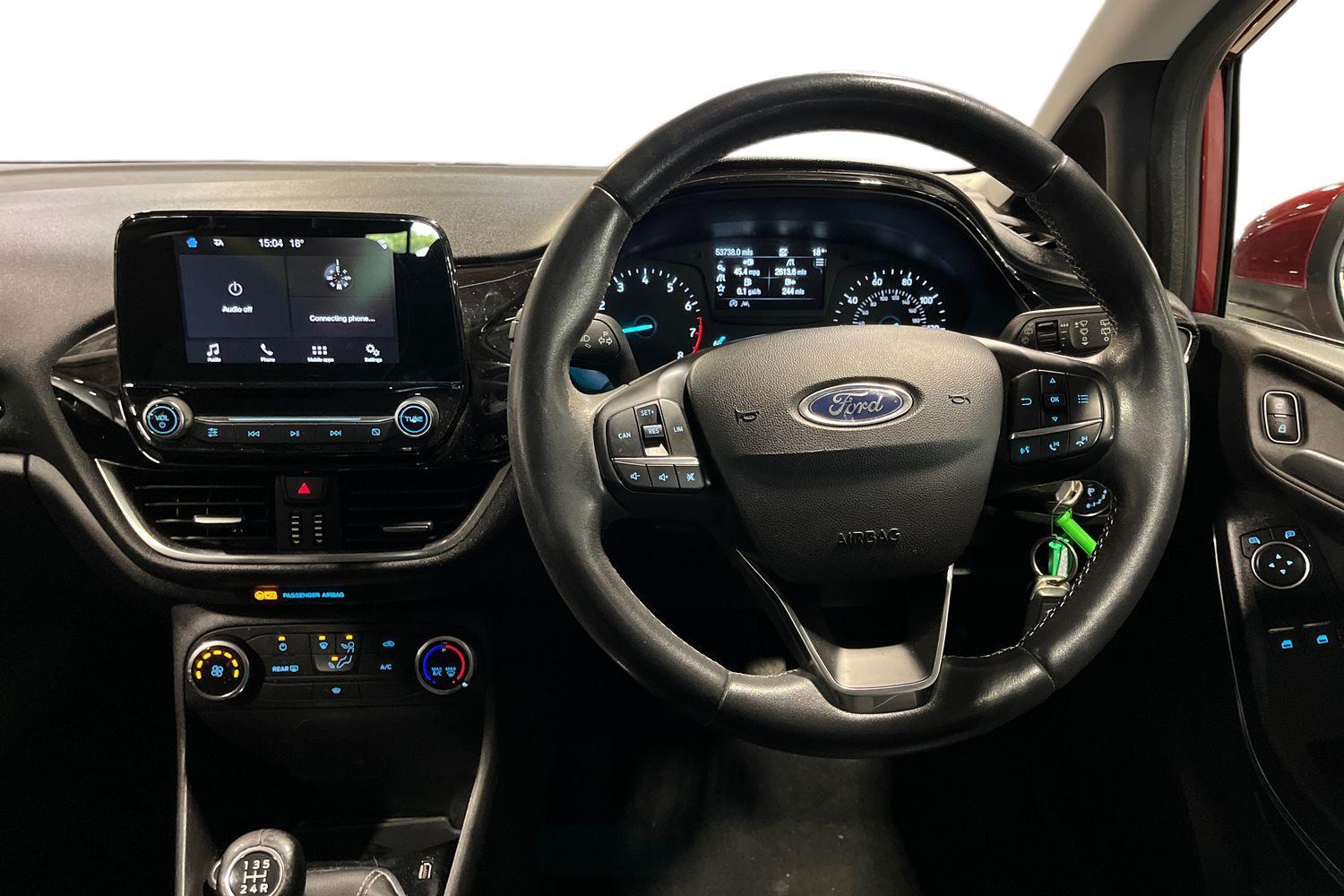 Ford FIESTA Photo 10