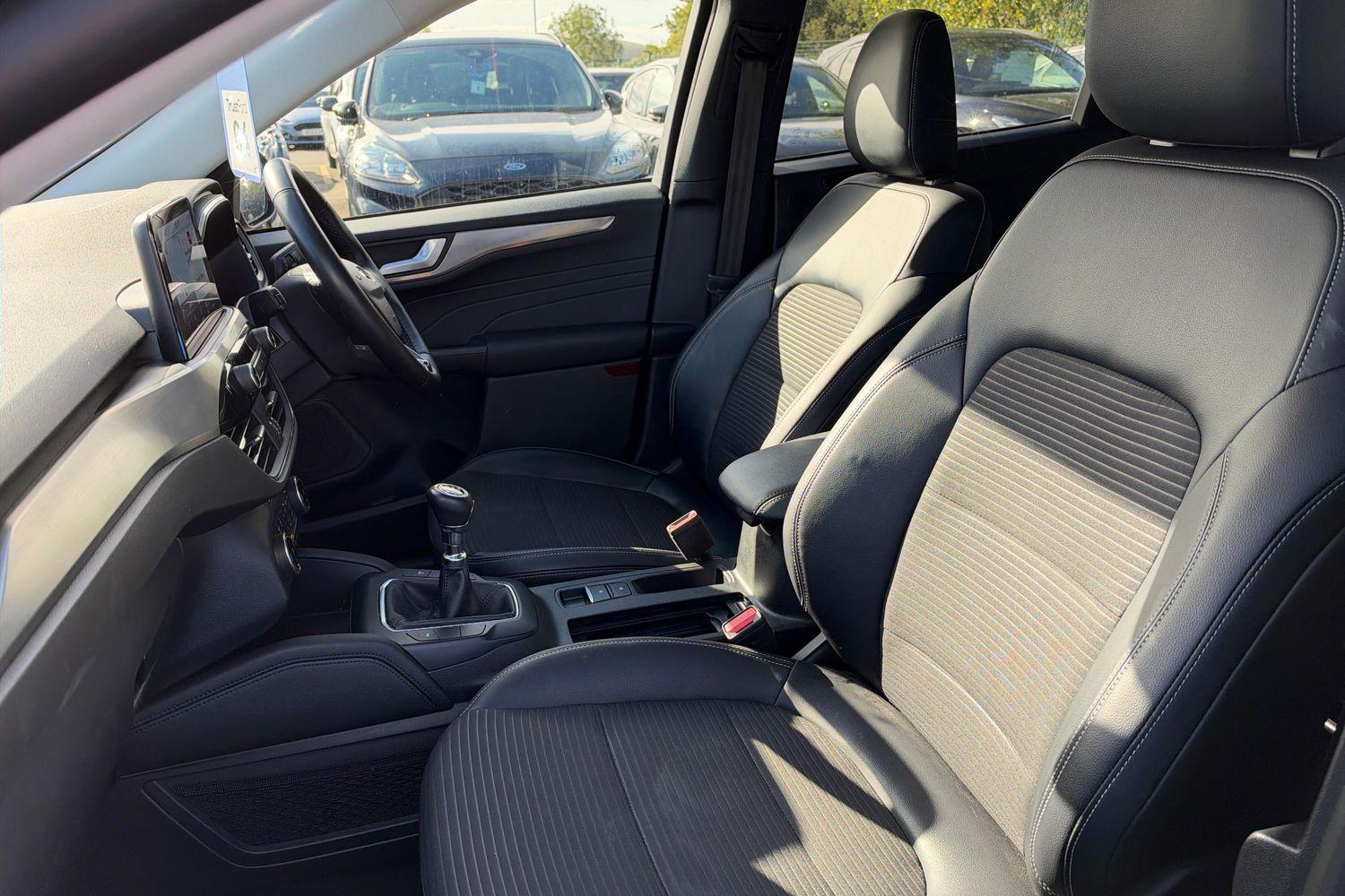 Ford KUGA Photo 18